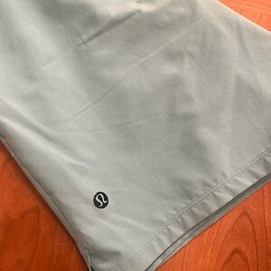 Lululemon men’s pool short 5”